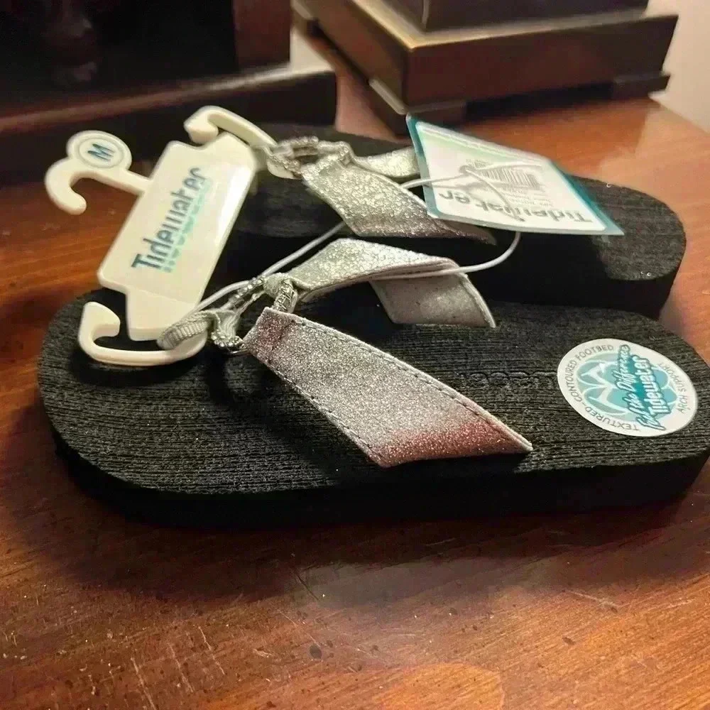 Toddler Size 11-12 Tidewater Silver Sparkling Loop Flip- Flops